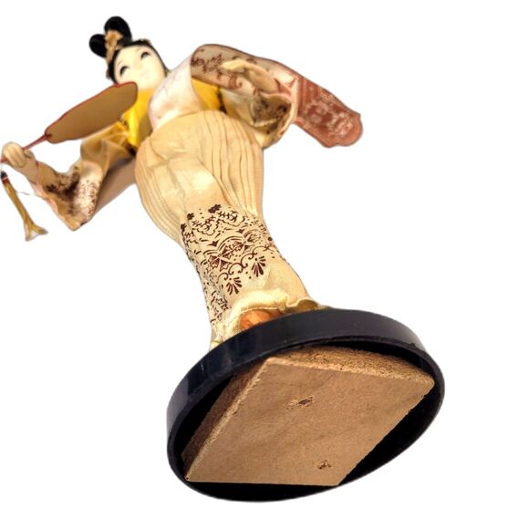 Vintage Chinese Doll Marked Taiwan 15" Silk Hanfu with Paper Fan - Picture 6 of 10